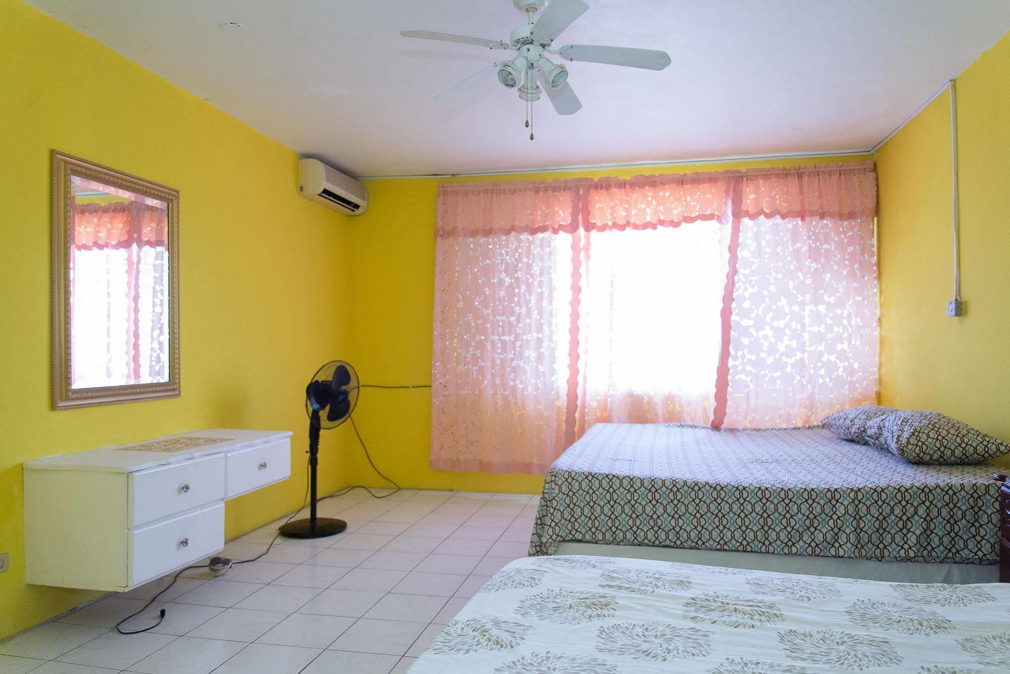 Villa Donna Inn Montego Bay Esterno foto